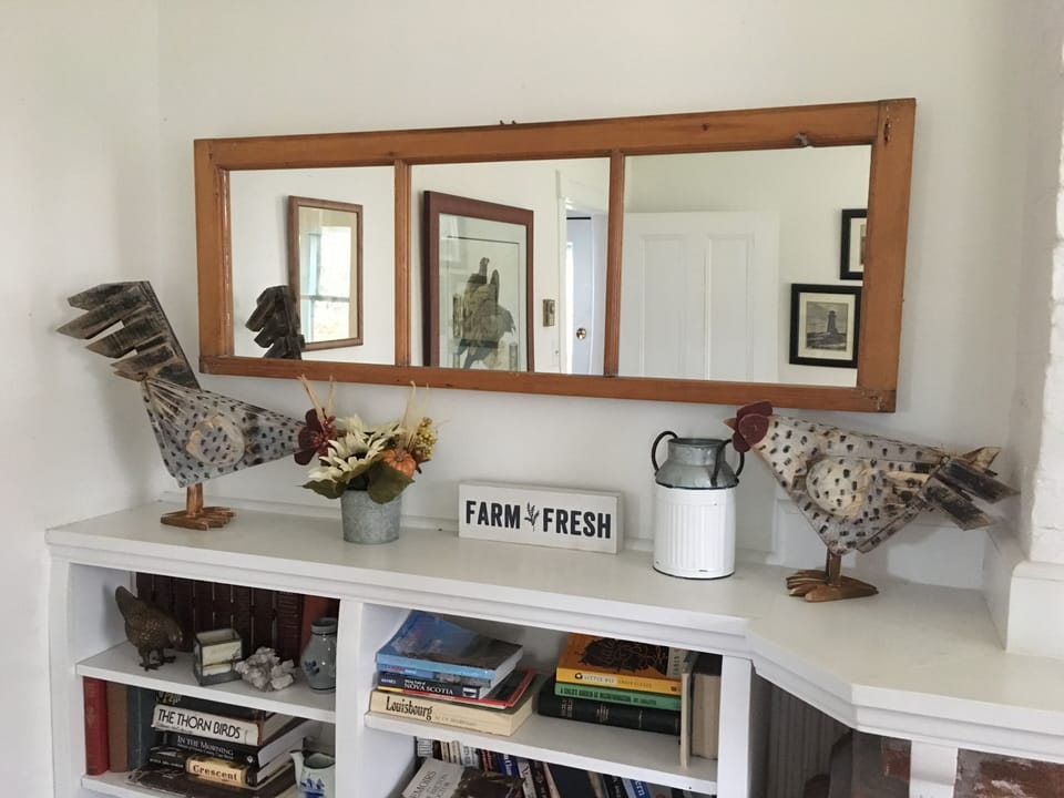 Farm Friendly motif and books to Browse