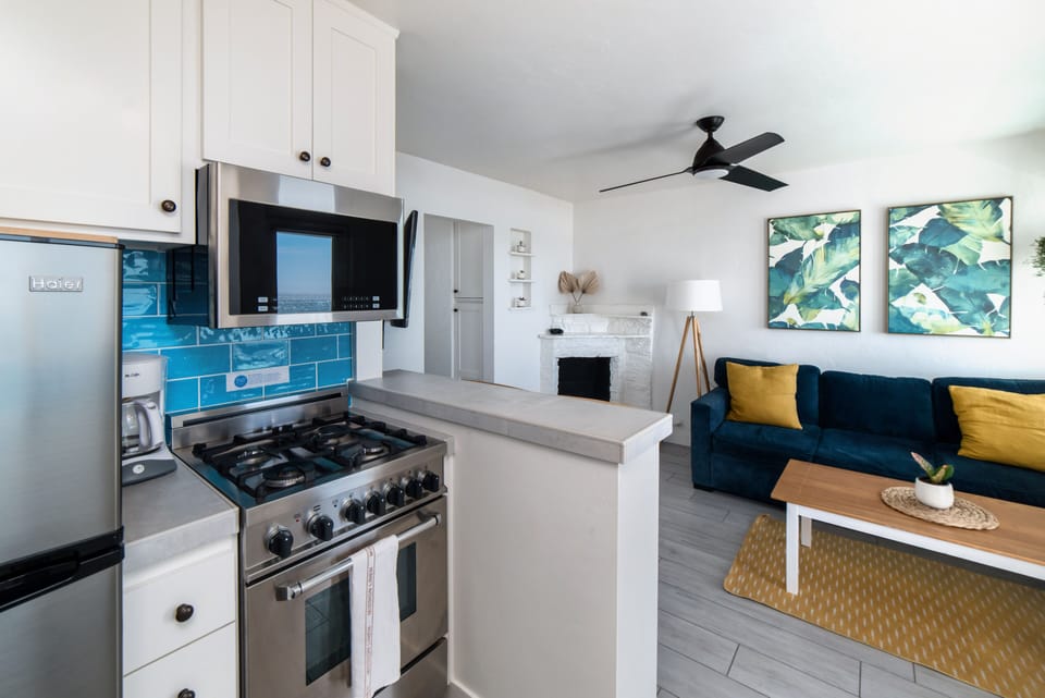 Stainless steel appliances & gas range