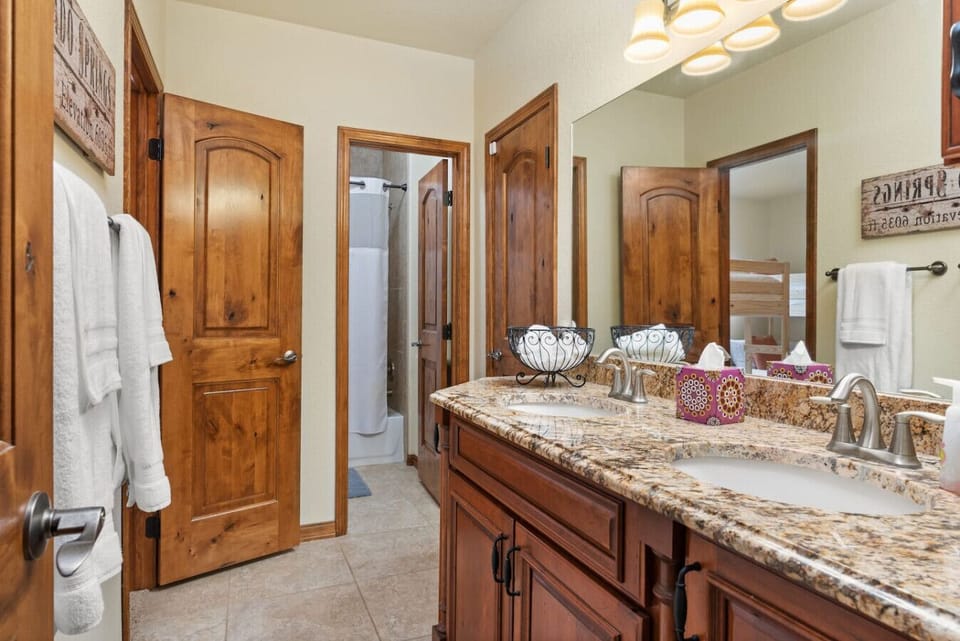 Lower level jack `n jill bathroom
