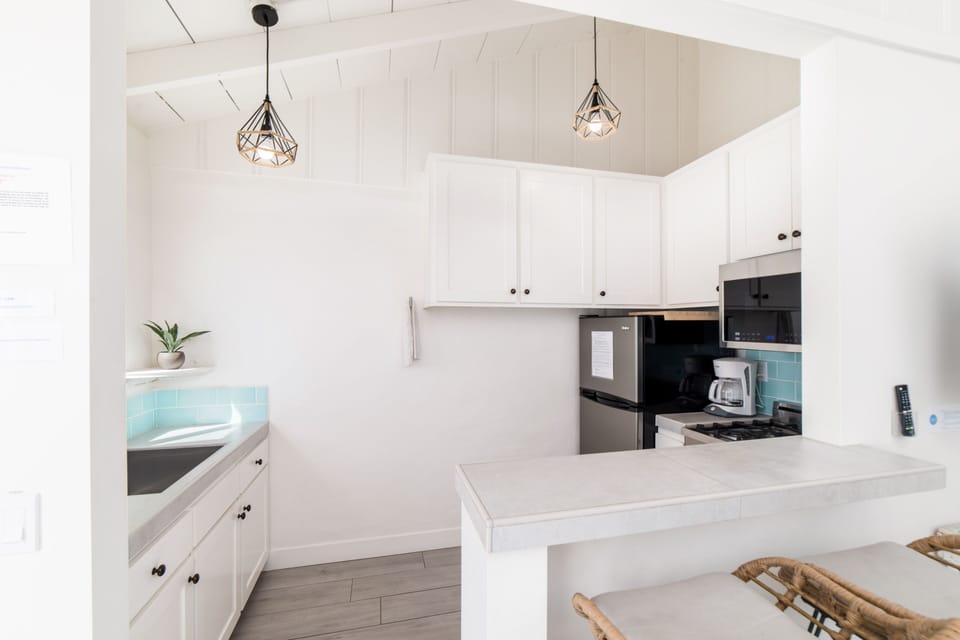 Ocean view kitchen and breakfast bar