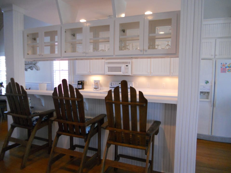 Kitchen Bar
kitchen bar seating 
