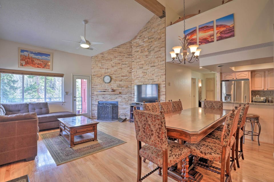 Dining Area | 1st Floor