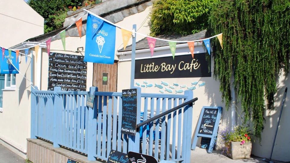 Little Bay Cafe. Close by.