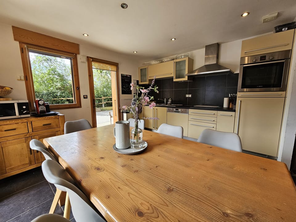 Modern kitchen