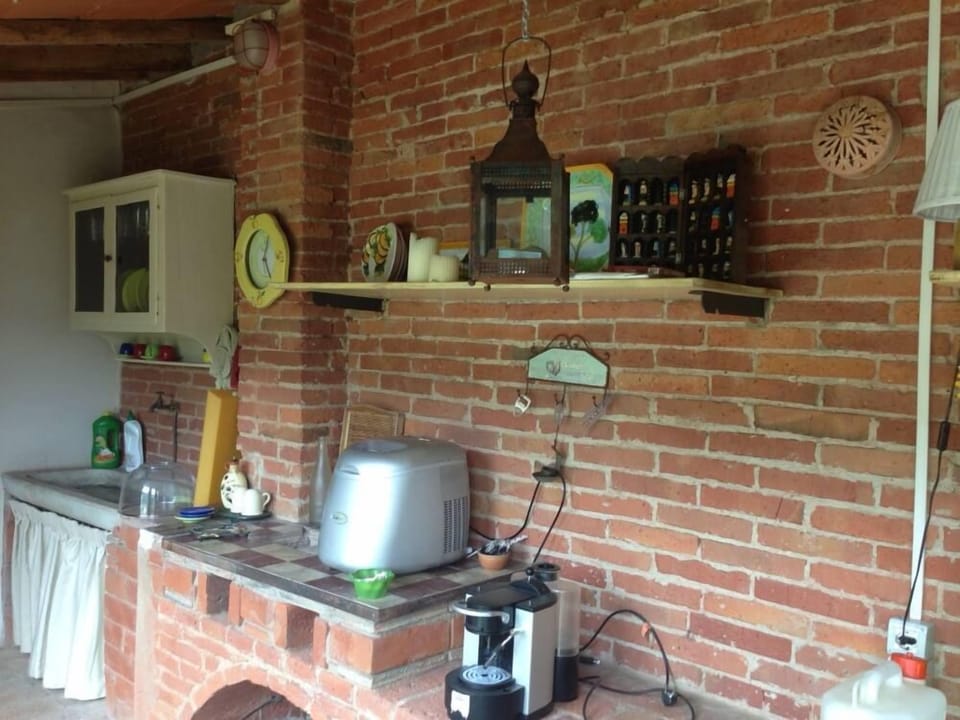 Outdoor kitchen