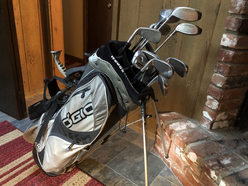 7 Otter has a set of right-handed golf clubs for guests to use during summer. 