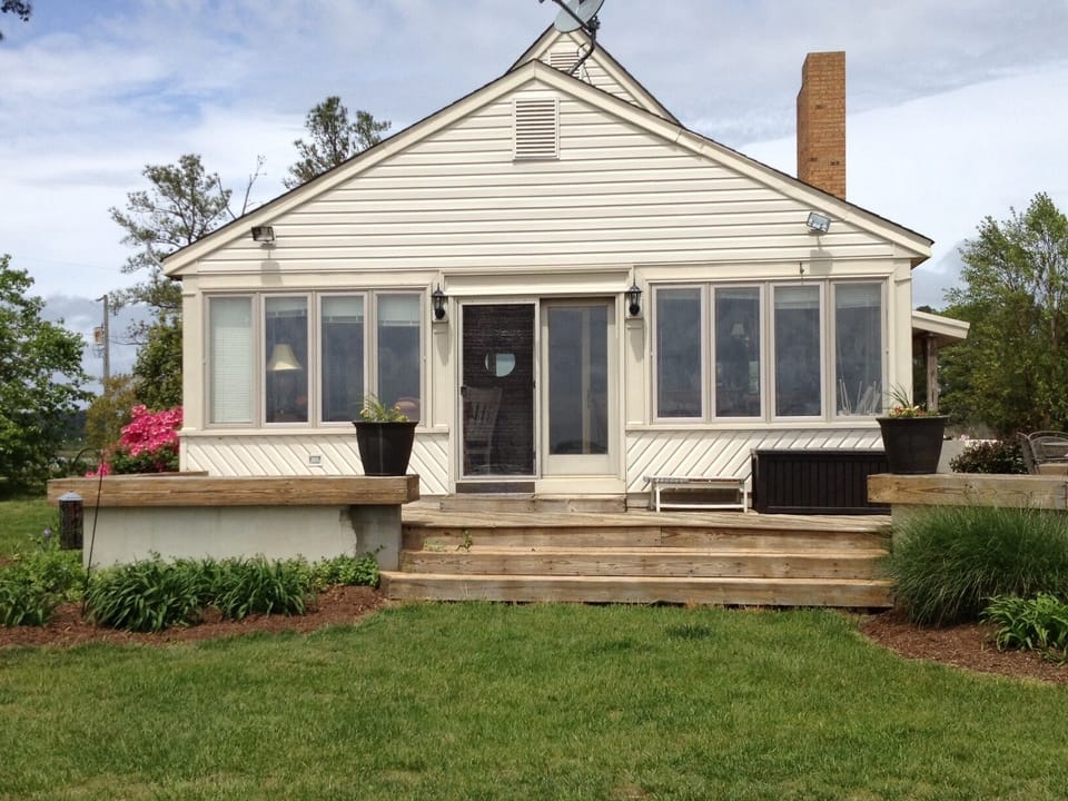 Back deck overlooking the York River