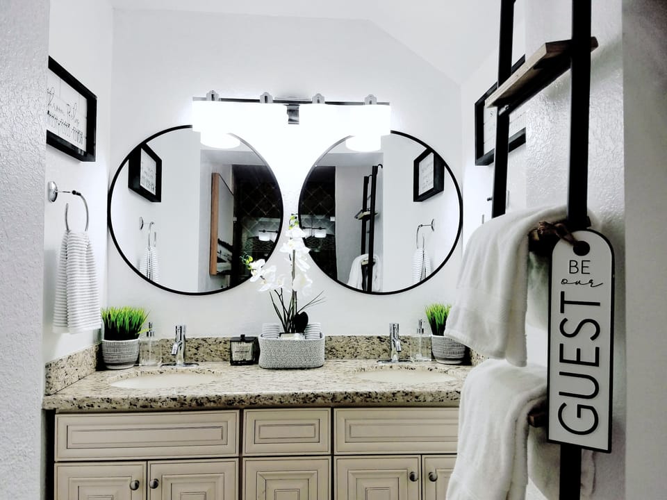 Come on in to Your Primary Ensuite with Double Vanity and Walk-in Shower