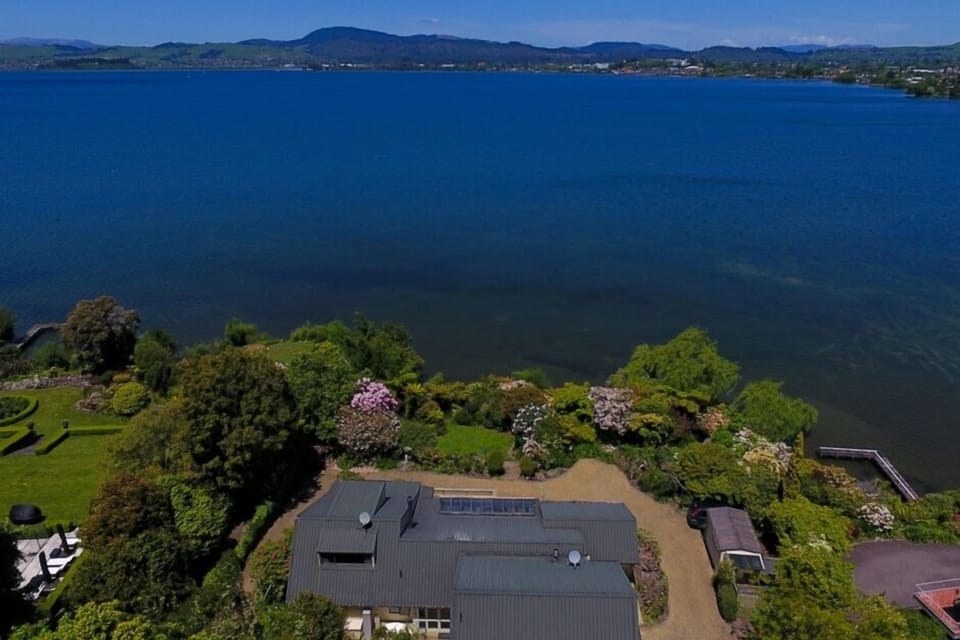View from behind the house to Lake Rotorua and the City