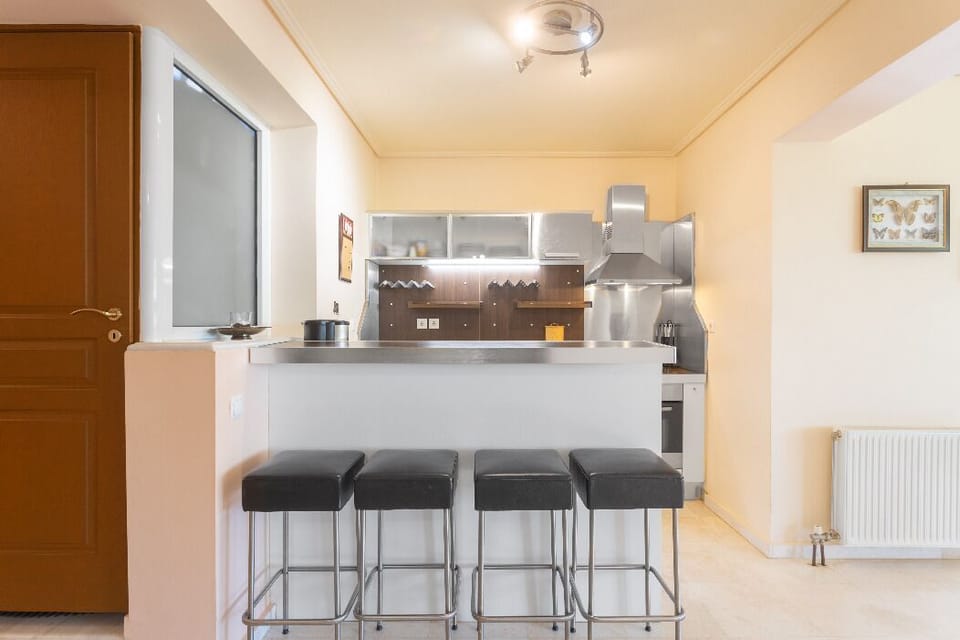 kitchen bar