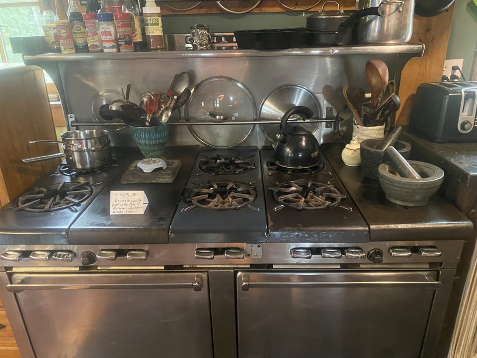 beautiful garland stove to feast from!
