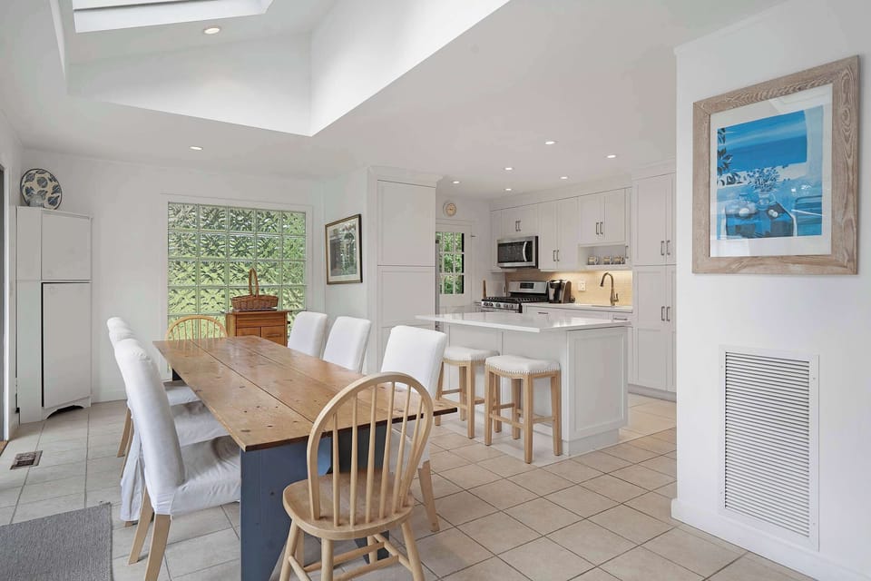 Dining area near the kitchen