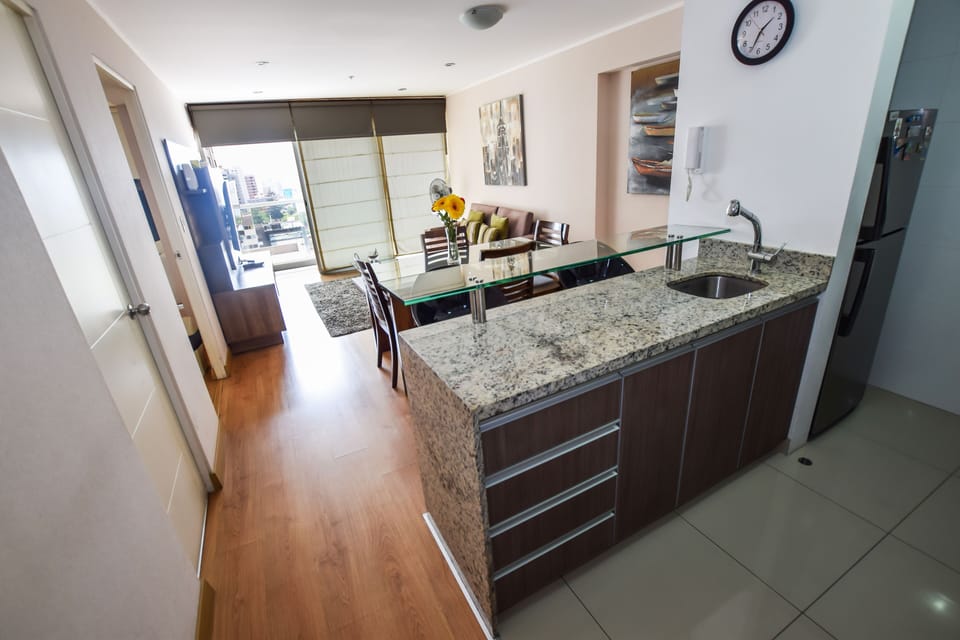 Luxury Dinig room / Living room with Smart TV.