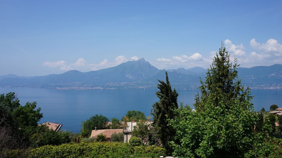 Apartment in a house with garden and view of the lake Apartment in Torri del Benaco