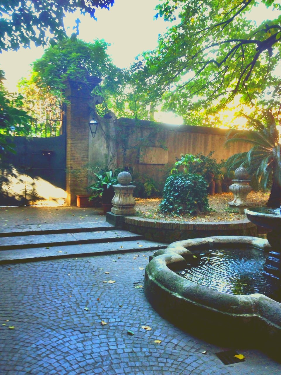 The Entrance from the Garden and the view of the Roman Fountain