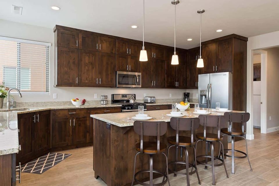 Seat an additional 4 at the kitchen island