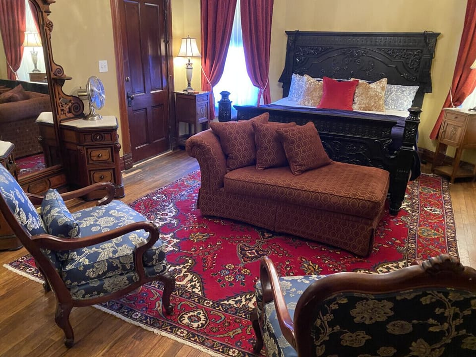 Benjamin Room