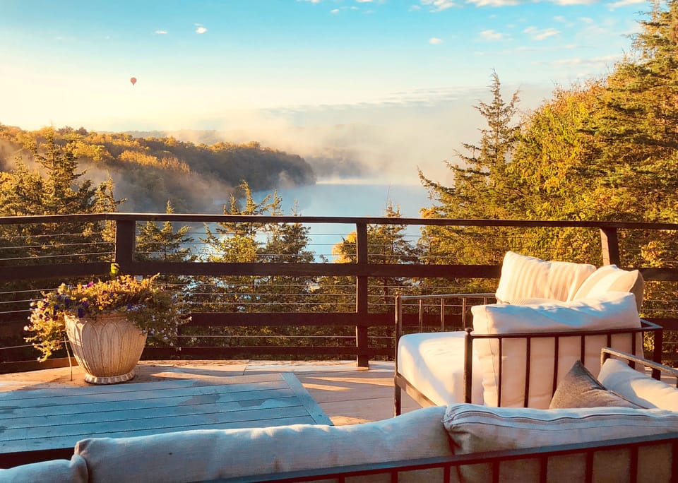 Enjoy sunrise at Galena Chalet, overlooking lovely Lake Galena 