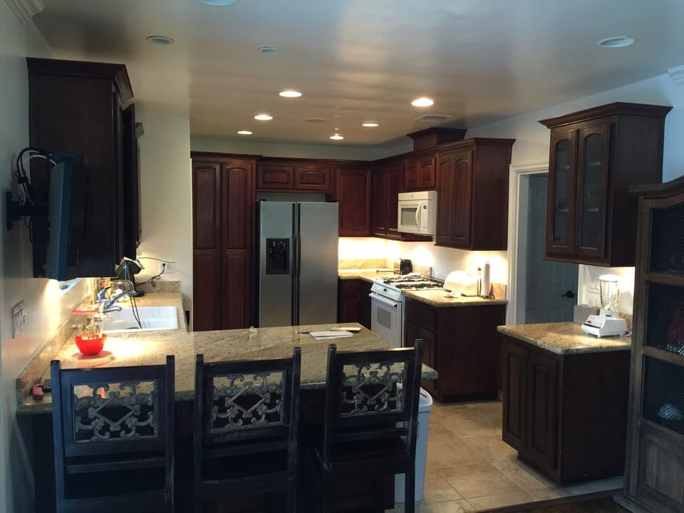 Kitchen bar area