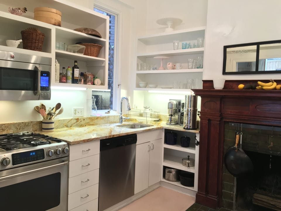 The kitchen, fully equipped