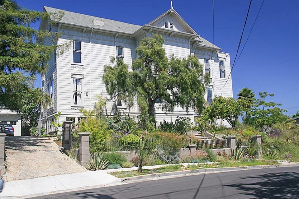 View from the street. Tons of parking in driveway and on street.