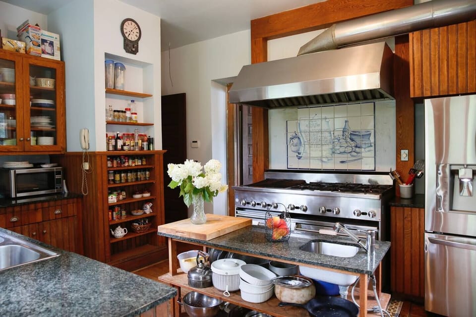 Ever wanted to cook in a professional kitchen? Here's your chance!

Cook til your heart's content on this professional six burner Jade Range with 24" grill and just about every piece of cooking gear you'd want. 