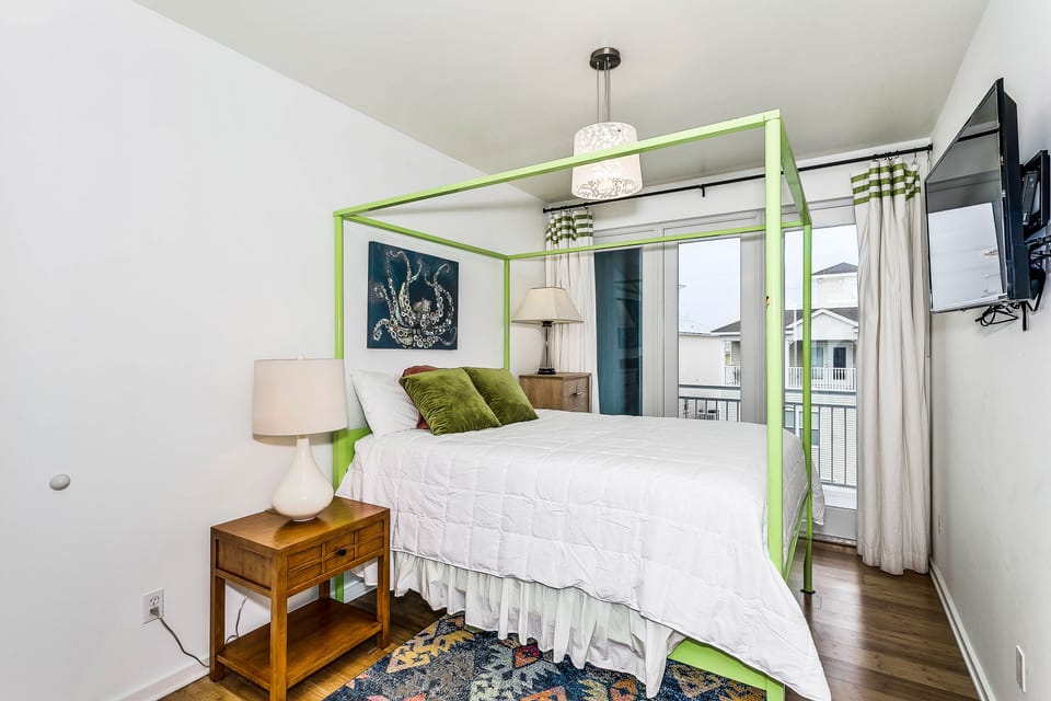 Third floor queen room