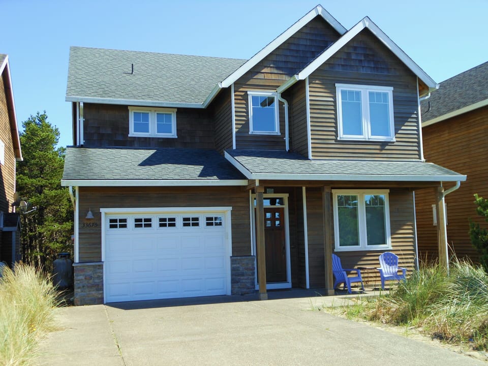 Front With Porch Seating