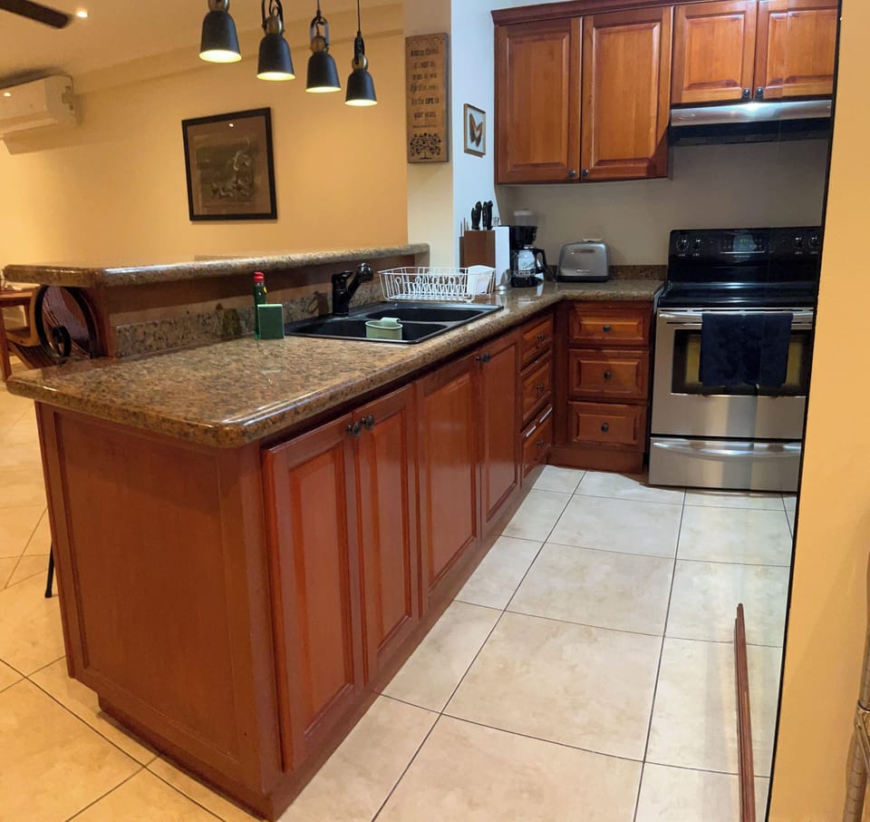Fully equipped kitchen