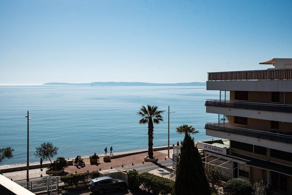 Beach/ocean view