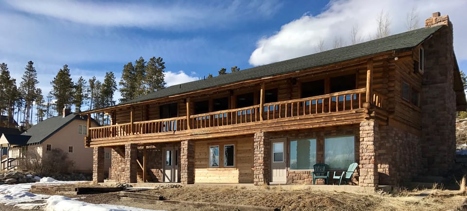 The Eagle Lodge,  parking all along front of cabin