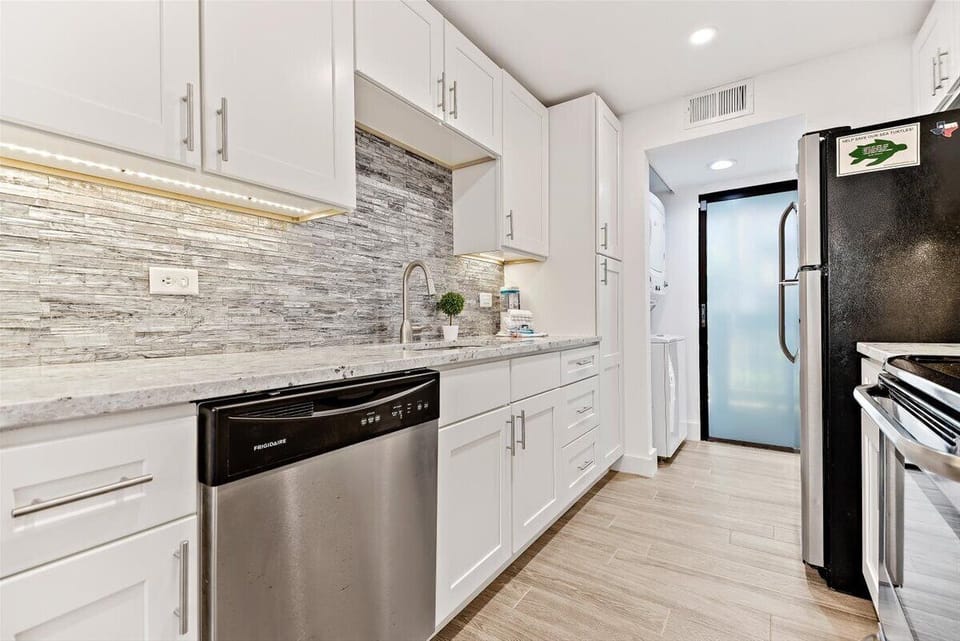 Kitchen - Fully Equipped w/ Plenty of Counter Space