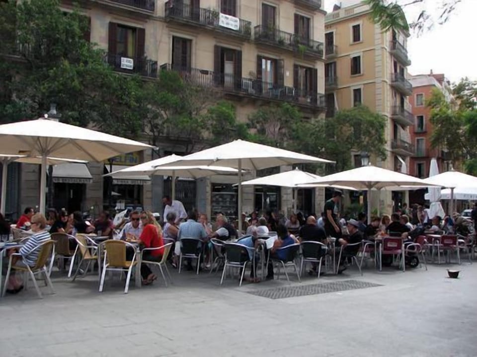 The Paseo del Born - one of the nearby café terraces for Sunday brunch perhaps?