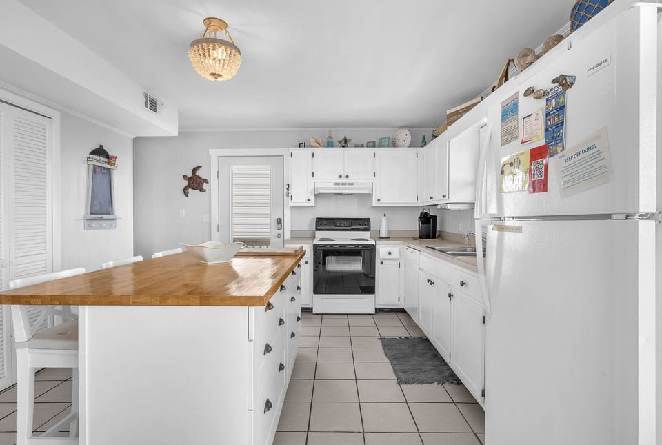 Kitchen - 1st Floor Southeast