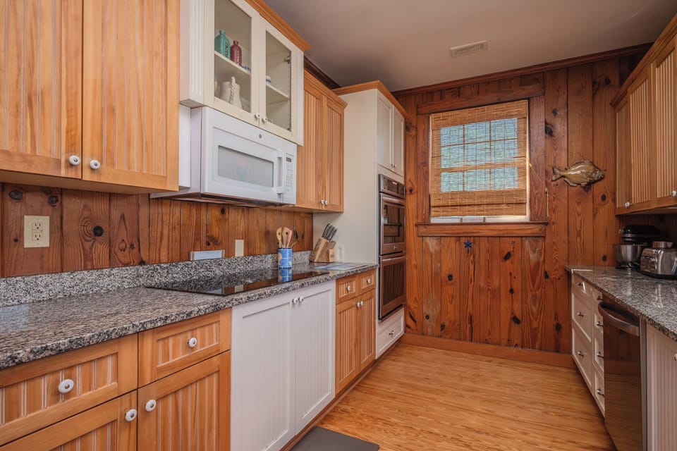 Kitchen - 1st Level Northwest