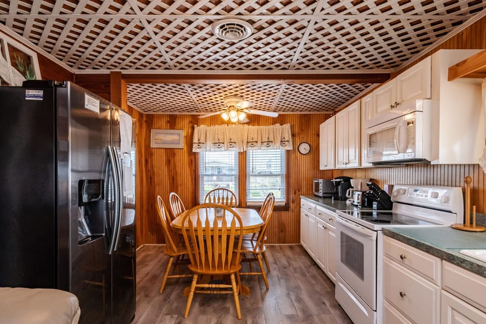 Kitchen / Dining Area - Northeast