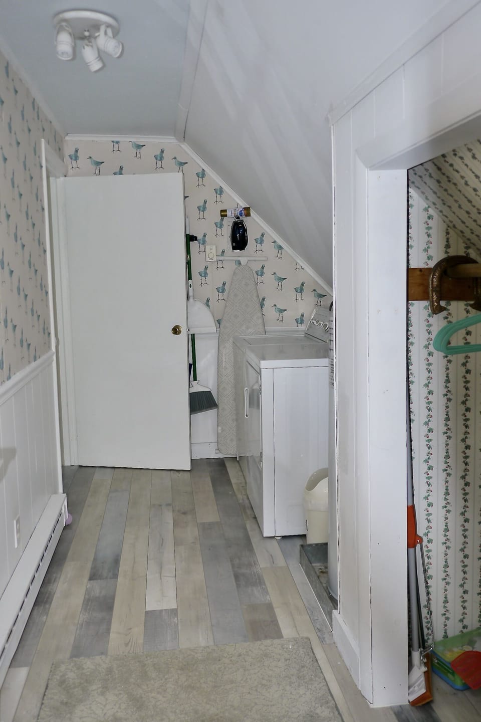 Private entrance with washer/dryer , closet, ironing board & lobster pot