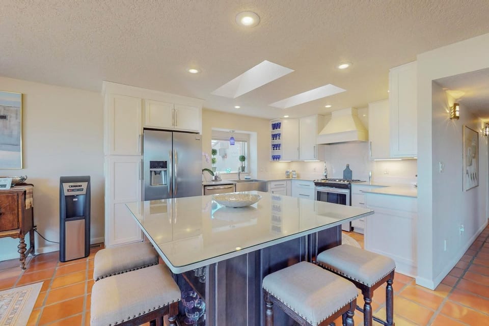 Update Kitchen great for all your homecooked meals.