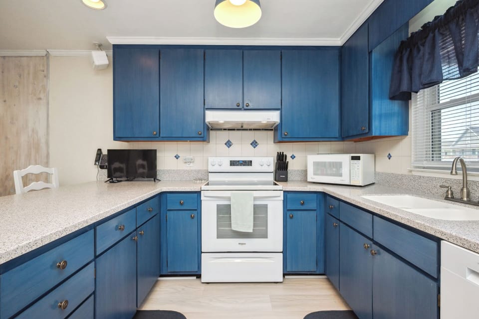 Kitchen - North