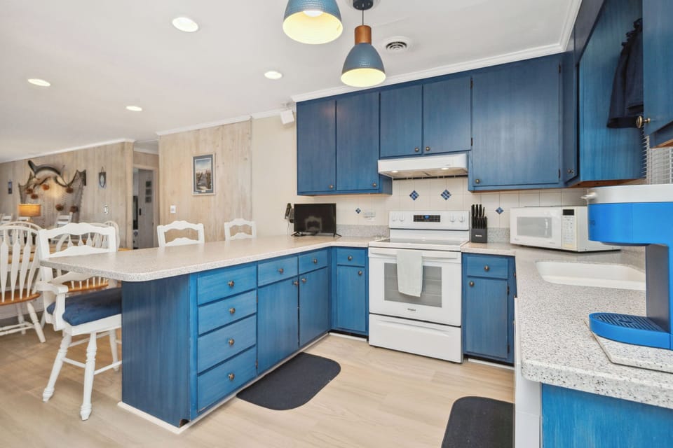 Kitchen - North