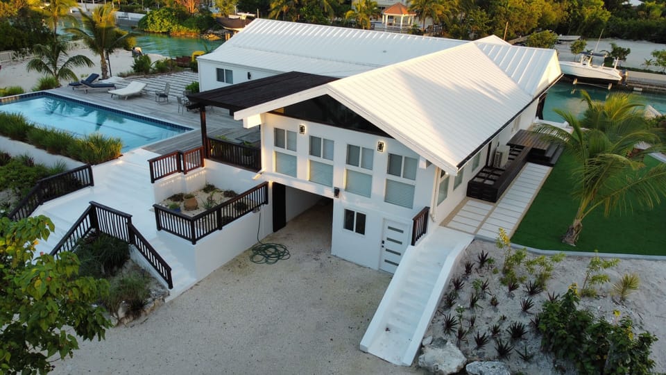 Villa Front