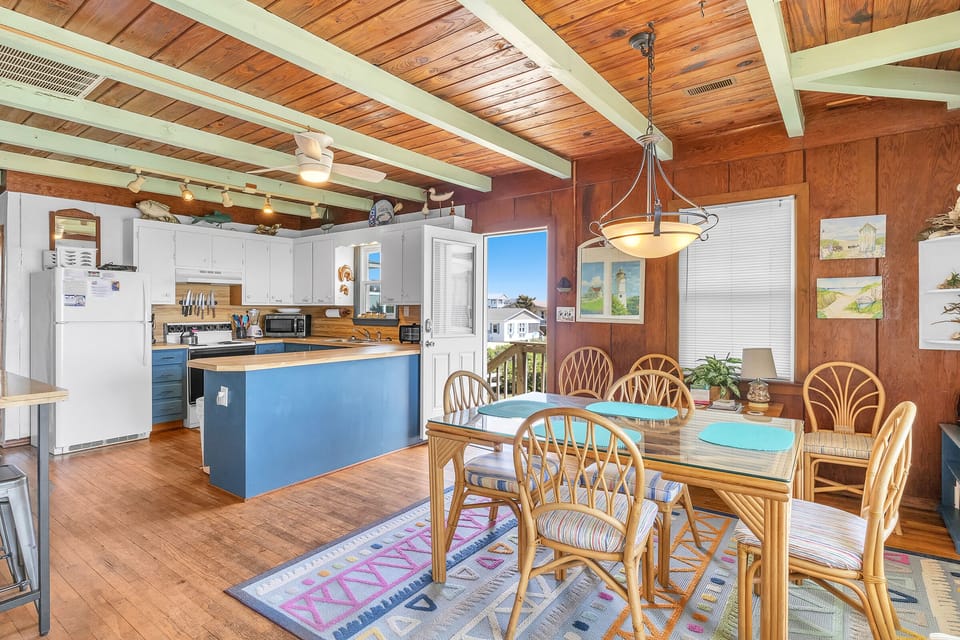 Dining Area - Southeast