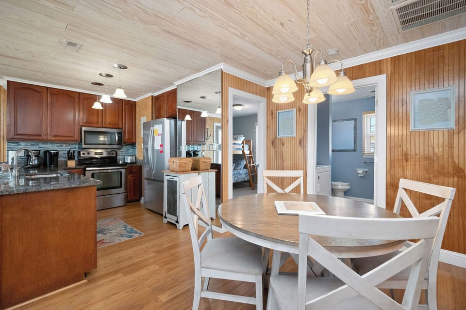Dining Area / Kitchen - Southwest
