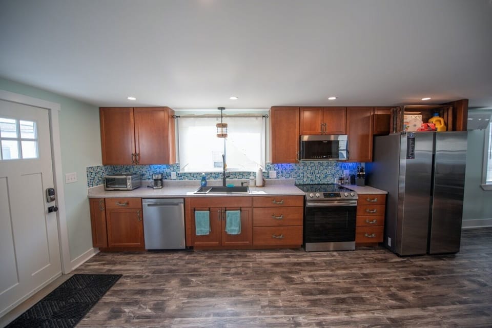 All New modern open concept kitchen!