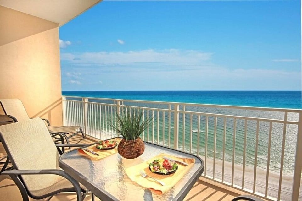 Expansive Balcony to enjoy the Sun