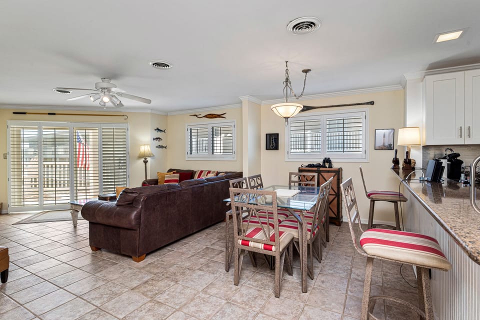 Dining Area - West
