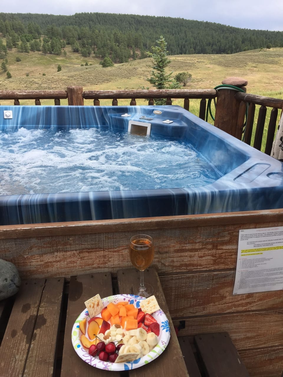 Outdoor spa tub