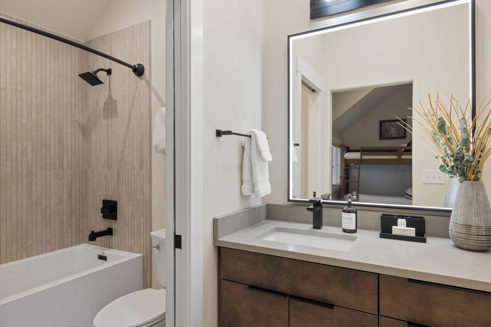 Bunk Room Bathroom: Brand new family-friendly bathroom great for everyone.