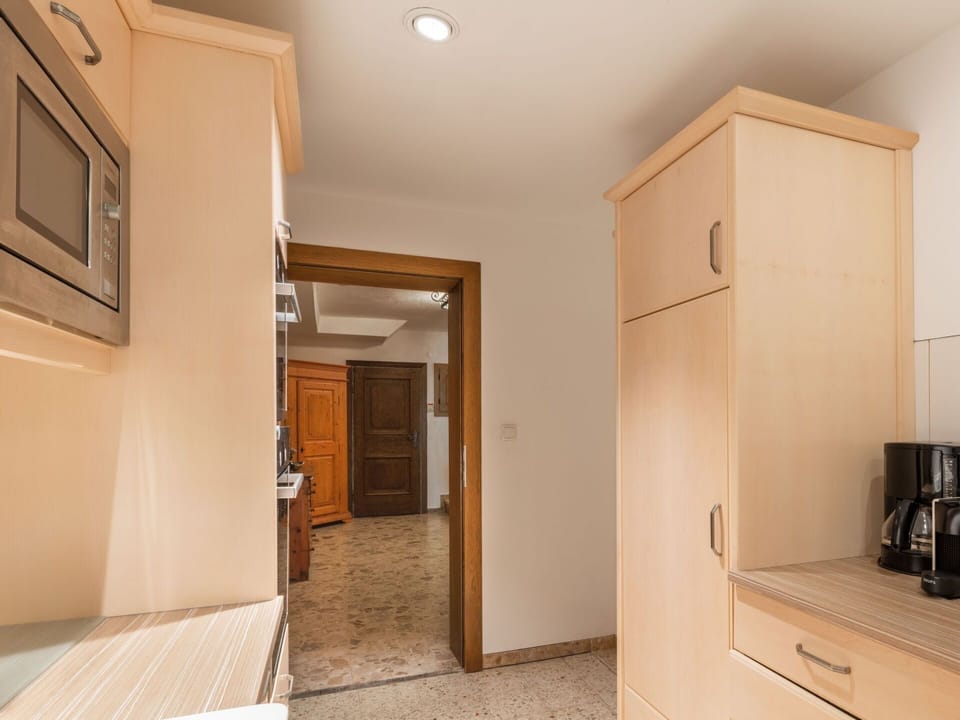 Property, Building, Door, Cabinetry, Wood, Lighting, Comfort, House, Flooring, Floor