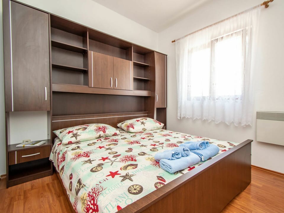 Property, Furniture, Cabinetry, Wood, Window, Interior Design, Comfort, Floor, Flooring